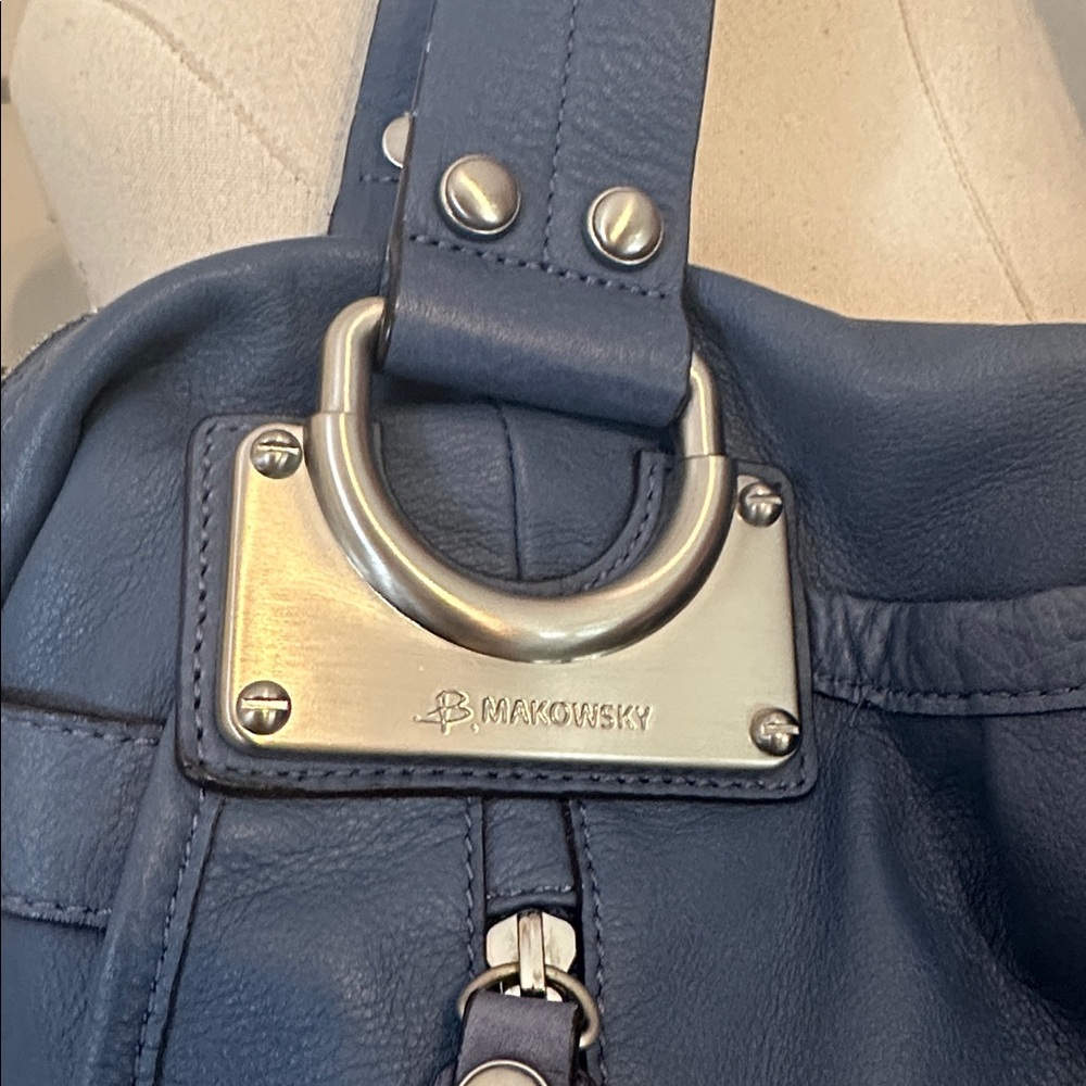 B. Makowsky cornflower Blue genuine Leather shoulder pockets silver animal purse - Picture 3 of 15